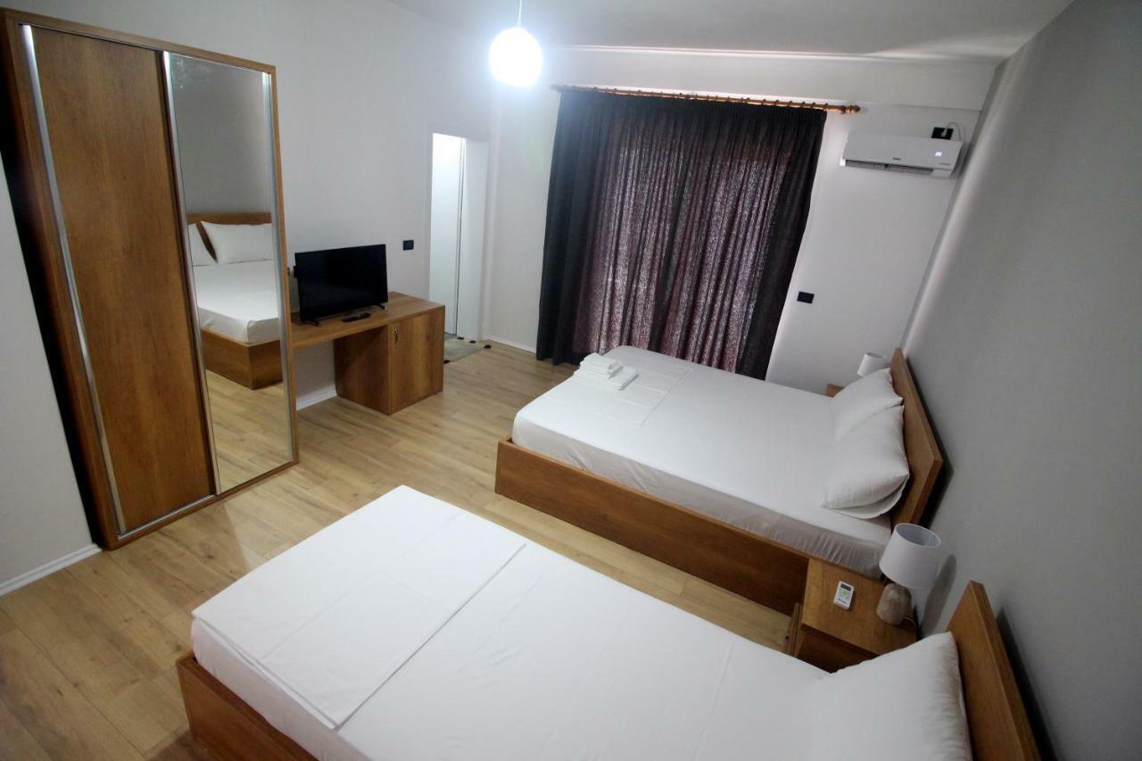 Hill'S Residence Saranda Extérieur photo